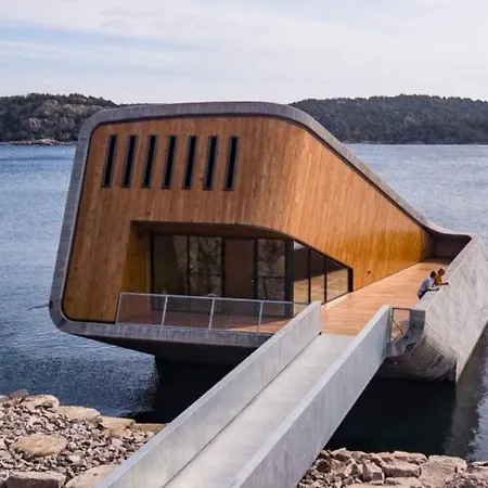 With Boat Apartment *