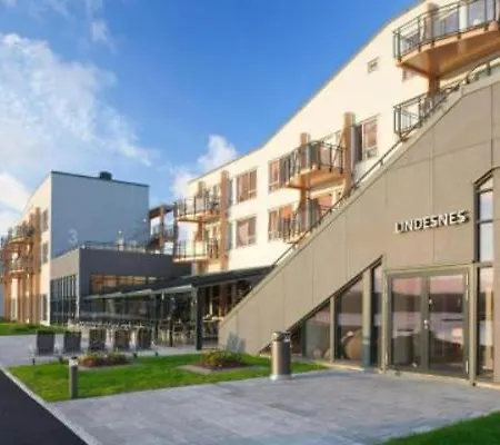 With Boat Apartament Spangereid